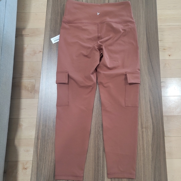 OLD navy High-Waisted PowerPress Cargo 7/8-Length Leggings Size MP - Picture 3 of 10